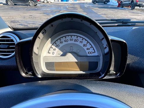 Used 2013 smart fortwo pure image 19
