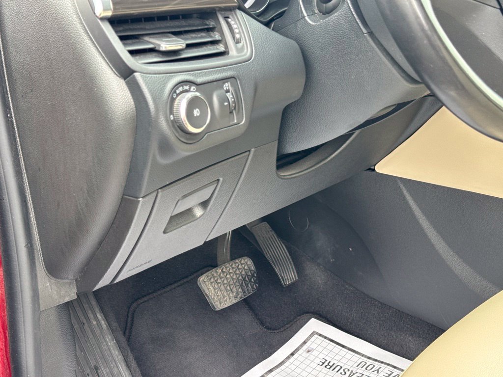 Used 2019 Buick Envision Preferred w/ LPO, Cargo Package FWD image 12