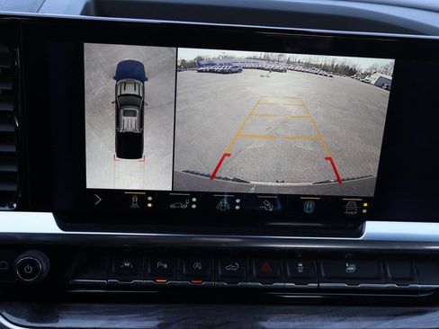 Used 2022 Chevrolet Silverado 1500 LTZ image 10