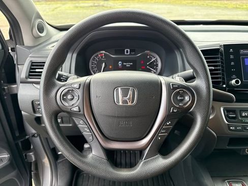 Certified 2022 Honda Ridgeline Sport image 12