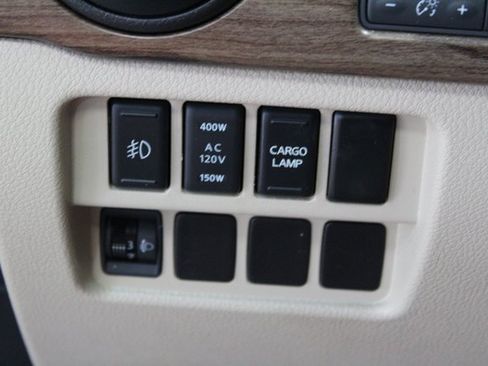 Used 2016 Nissan Titan SL image 13