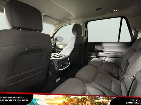 Used 2025 Ford Expedition Max Active AWD/4WD image 29