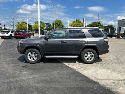 Used 2018 Toyota 4Runner SR5 Premium AWD/4WD image 4