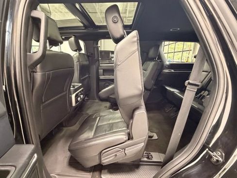 Used 2020 Ford Expedition XLT w/ Equipment Group 202A AWD/4WD image 22