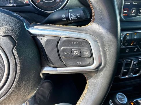 Used 2021 Jeep Gladiator Overland image 23