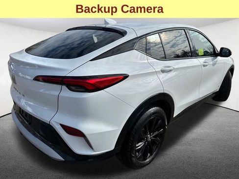 Used 2025 Buick Envista Sport Touring w/ Convenience II Package FWD image 10