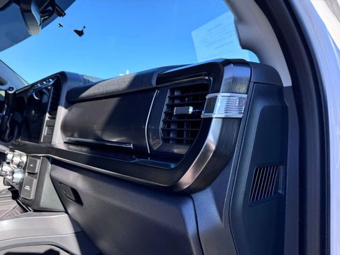 Used 2023 Ford F250 Lariat w/ FX4 Off-Road Package image 17