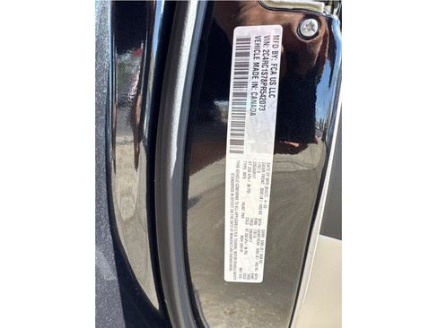 Used 2023 Chrysler Pacifica Limited FWD image 49