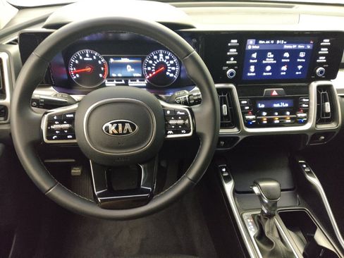 Used 2021 Kia Sorento S FWD image 22