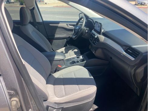 Used 2021 Ford Escape SE FWD image 10