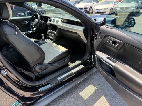 Used 2015 Ford Mustang GT Premium RWD image 8