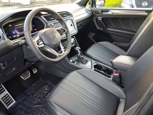 Used 2024 Volkswagen Tiguan SE R-Line FWD image 13