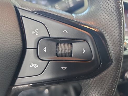 Used 2023 Chevrolet TrailBlazer LT FWD image 17