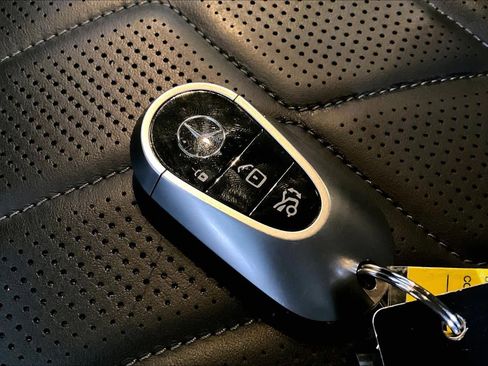 Used 2023 Mercedes-Benz EQS 580 4MATIC SUV image 14