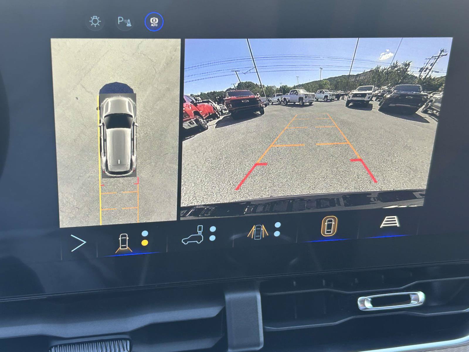 New 2027 Chevrolet Equinox ACTIV w/ Safety and Technology Package AWD/4WD image 23