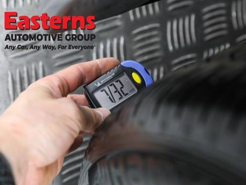 Used 2025 Toyota Camry SE w/ Convenience Package image 29