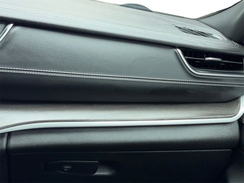 Used 2024 Jeep Grand Cherokee L Limited w/ Luxury Tech Group II image 21