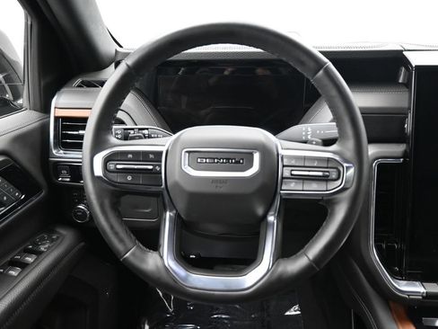 Used 2025 GMC Yukon Denali image 10