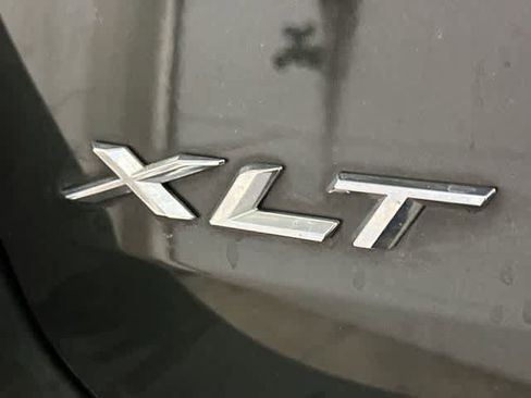 Used 2022 Ford Explorer XLT w/ Equipment Group 202A AWD/4WD image 20