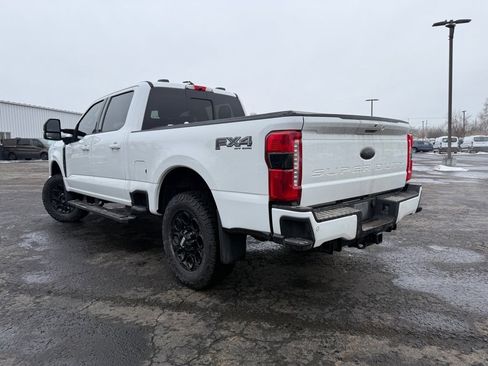 Used 2023 Ford F250 Lariat w/ Black Appearance Package image 4