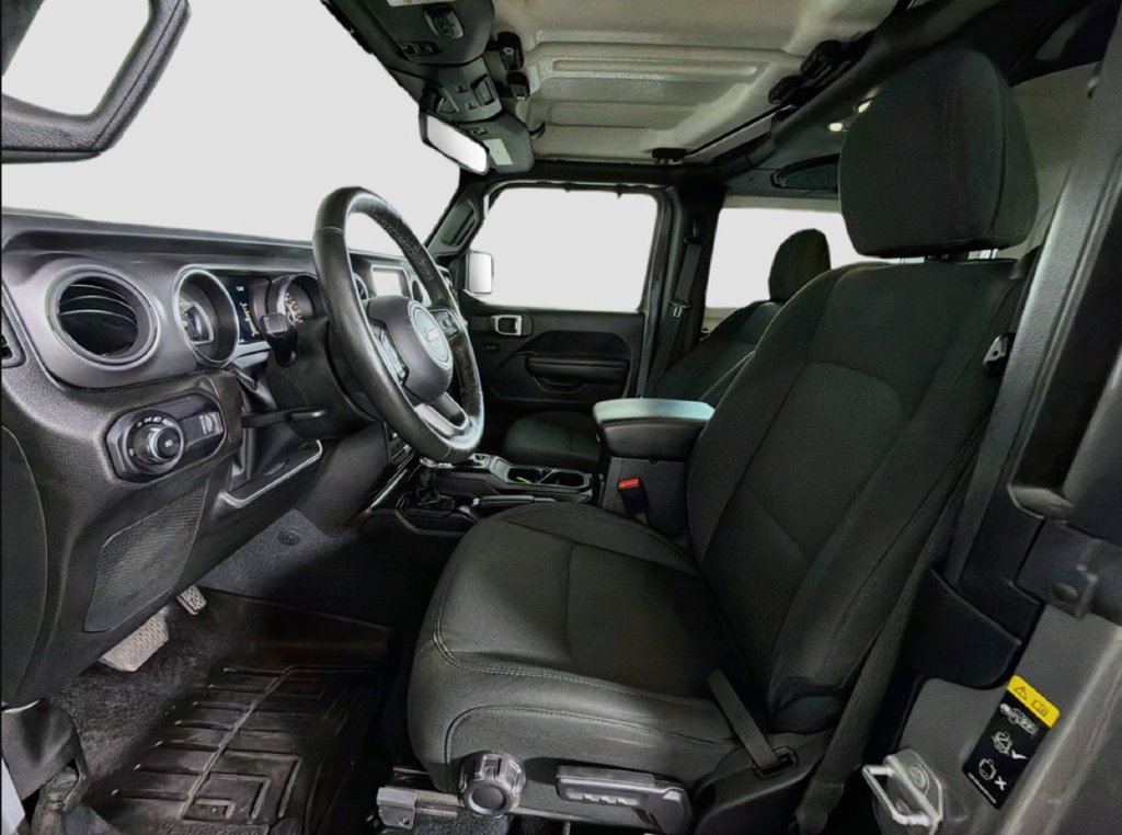 Used 2023 Jeep Wrangler Sport AWD/4WD image 4