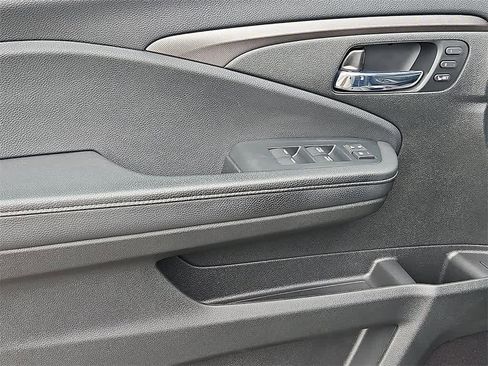 Used 2022 Honda Ridgeline RTL-E image 11