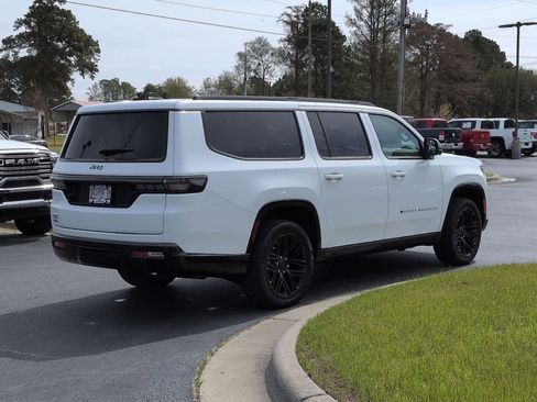 New 2026 Jeep Grand Wagoneer L Limited AWD/4WD image 5
