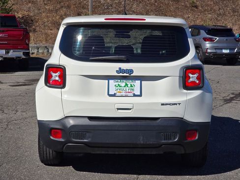 Used 2019 Jeep Renegade Sport image 14