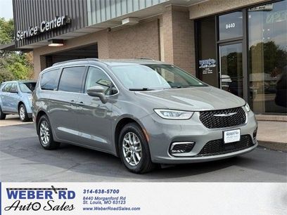 Used 2021 Chrysler Pacifica Touring w/ Cold Weather Group