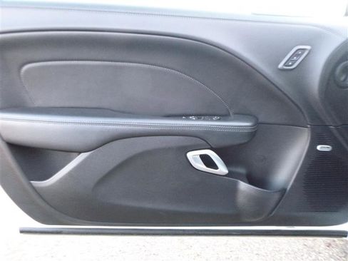 Used 2022 Dodge Challenger SXT w/ Plus Package image 17