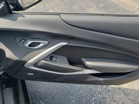 Used 2021 Chevrolet Camaro LT image 14