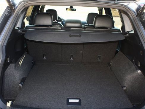 Used 2023 Volkswagen Tiguan SEL R-Line image 10