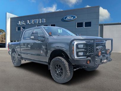 New 2026 Ford F250 Lariat w/ Black Appearance Package