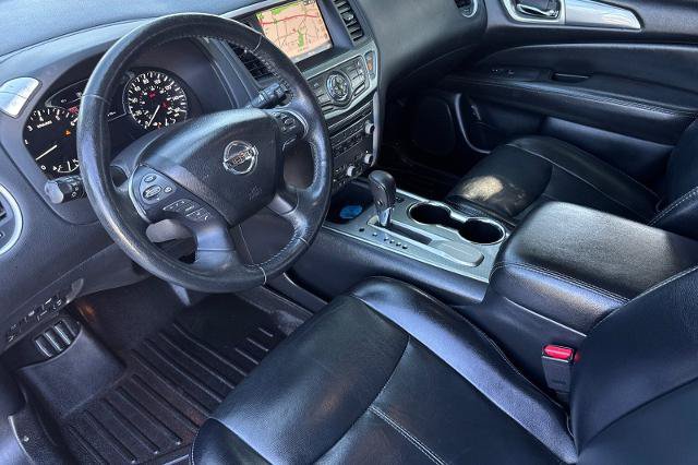 Used 2020 Nissan Pathfinder SL FWD image 3