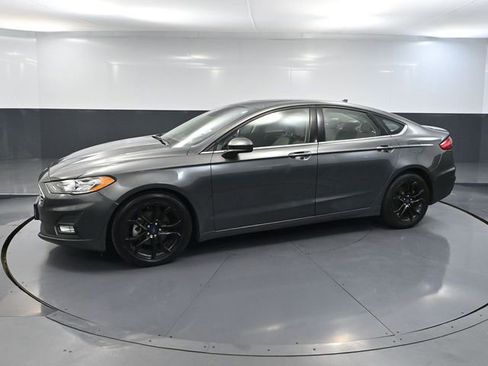 Used 2020 Ford Fusion SE w/ Equipment Group 151A image 11