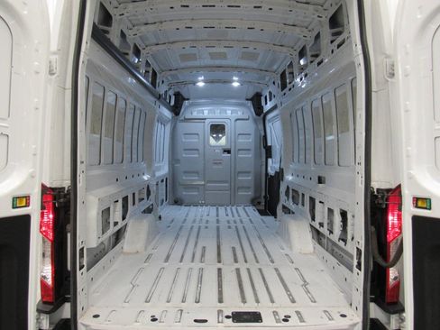 Used 2024 Ford Transit 250 250 AWD 3dr LWB High Roof Exte image 16