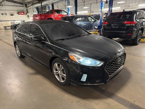 Used 2019 Hyundai Sonata Limited w/ Ultimate Package 04 image 5
