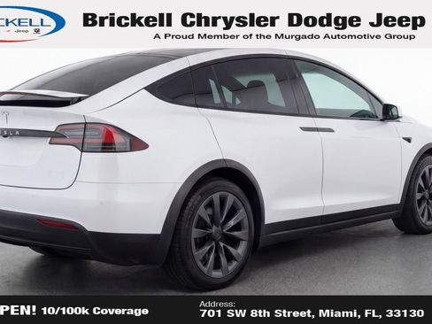 Used 2022 Tesla Model X Plaid image 12