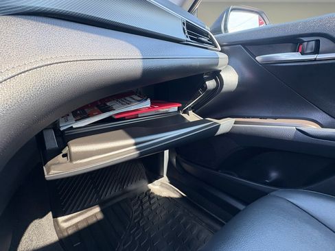 Used 2022 Toyota Camry SE w/ Cold Weather Package image 29