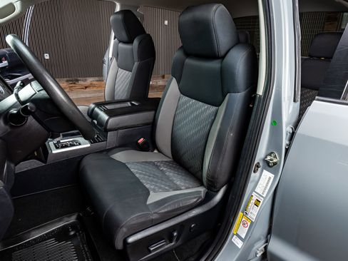 Used 2019 Toyota Tundra SR5 image 28