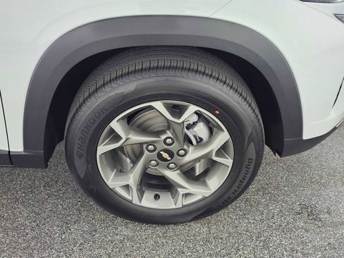 New 2026 Chevrolet Trax LT image 9