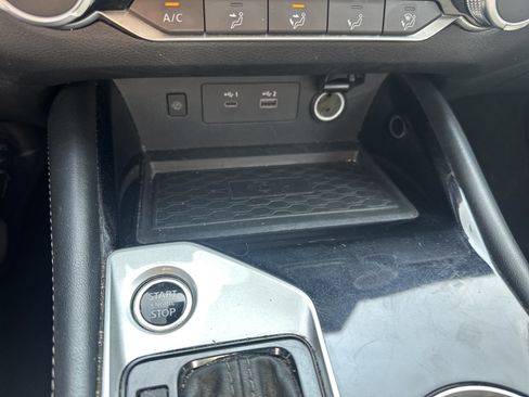 Used 2024 Nissan Altima 2.5 SV w/ SV Premium Package FWD image 17