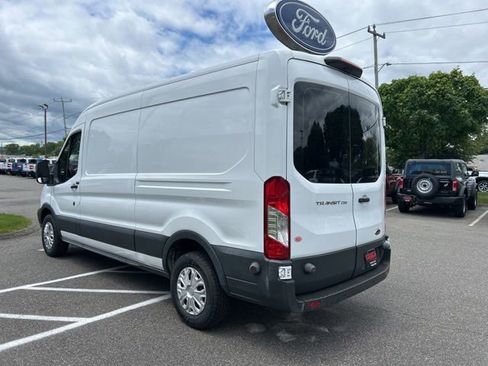 Used 2018 Ford Transit 250 148 Medium Roof w/ Exterior Upgrade Package RWD image 5