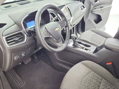 Used 2024 Chevrolet Equinox LT AWD/4WD image 9