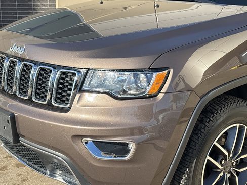 Used 2020 Jeep Grand Cherokee Limited w/ Luxury Group II image 6