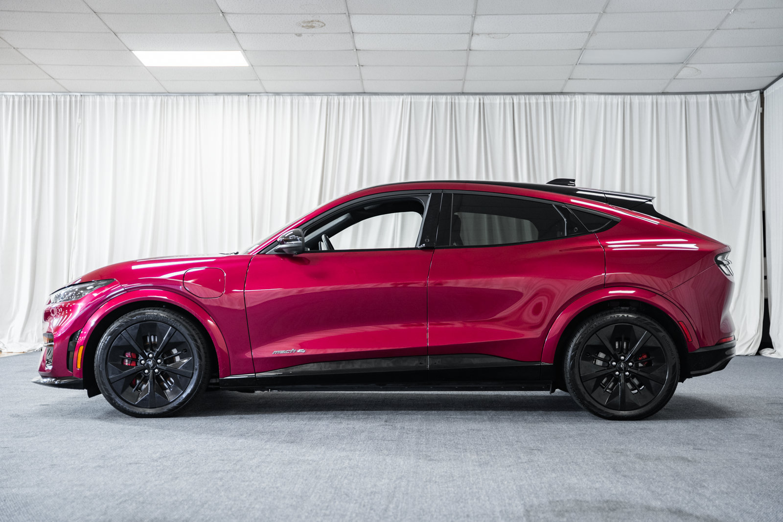 Certified 2025 Ford Mustang Mach-E GT AWD/4WD image 4