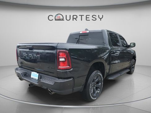 New 2026 RAM 1500 Express AWD/4WD image 3