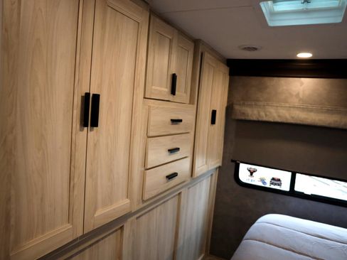 Used 2022 Ford E-450 and Econoline 450 Super Duty w/ Motorhome Prep Package image 55