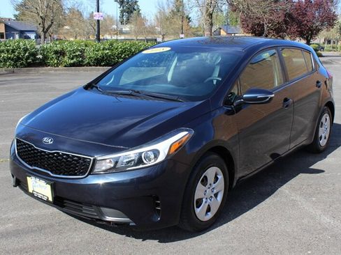 Used 2018 Kia Forte LX image 2