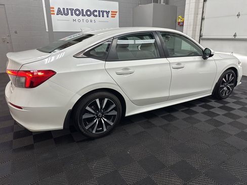Used 2024 Honda Civic EX image 11
